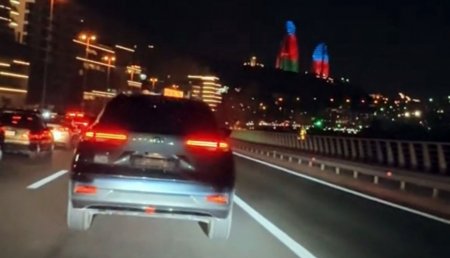 Bakıda nömrəsiz avtomobil idarə edən qazi SAXLANILDI