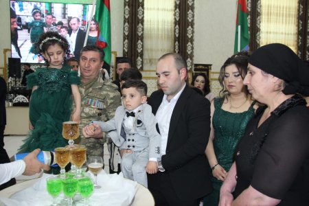 Balaca toyun böyük mənası  - Foto, Video